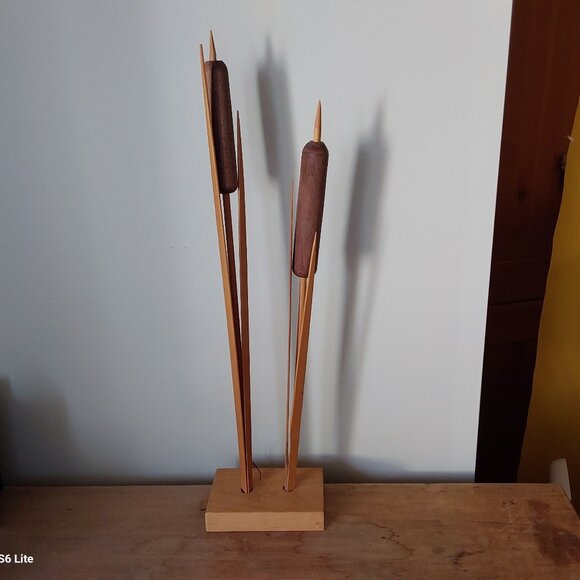 Vintage 1989 handcrafted wood cattail sculpture from Saskatchewan Byron Hansen - Picture 1 of 10